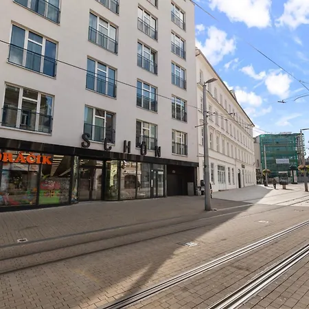 Lam Cream Old Town Balcony & Ac Apartman