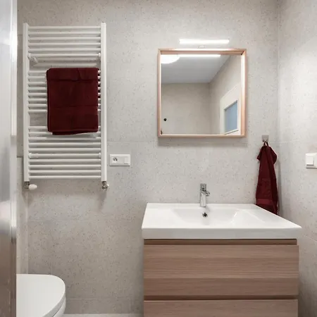 Lam Cream Old Town Balcony & Ac * Μπρατισλάβα