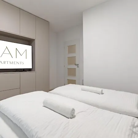 شقة Lam Cream Old Town Balcony & Ac براتسيلافا